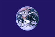 Drapeau non officiel de John McConnell : The Blue Marble (la Terre vue de l'espace) sur un fond bleu.